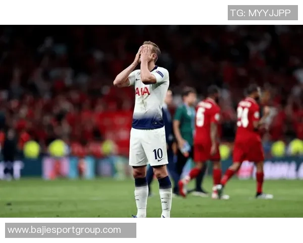 拜仁球员凯恩迪亚斯杰克逊齐聚慕尼黑啤酒节欢庆盛宴